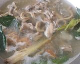 Foto langkah ke 2 dari resep Usus telur daun kemangi.