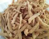 Foto langkah ke 4 dari resep Stik bawang manual nan irit 😂.
