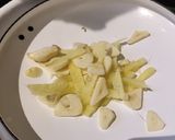 A picture of step 1 of Sauteed Lettuce.