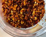 Foto langkah ke 5 dari resep Chili Oil Pake Udang ebi Rebon.