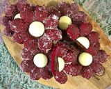 Gambar langkah 6 resipi Donut Bunga Red Velvet.