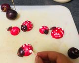 रेड रैडिश क्राफ्ट बग एंड बनी (Red radish craft bug and bunny recipe in Hindi) रेसिपी चरण 4 फोटो