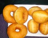 A picture of step 4 of Doughnuts.