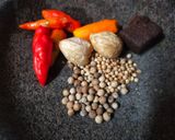 Foto langkah ke 1 dari resep Ayam Betutu.