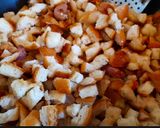 A picture of step 3 of Migas Manchegas.