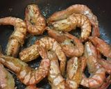 干燒大蝦 Dry Fried Shrimps with Garlic and Scallions的食譜步驟3照片