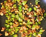 A picture of step 3 of Beef intestines/Tripe stir fry.