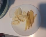 A picture of step 2 of Spinach stir fry.