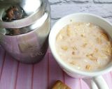 Foto langkah ke 3 dari resep Strawberry Soya Latte (Milkshake) - no blender.