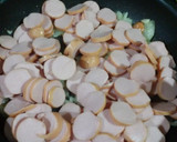 Foto del paso 1 de la receta: Lasaña de salchichas y queso
