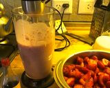 Foto del paso 2 de la receta: Crema de frutillas