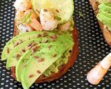 Une image de l'étape 5 de Tartine Avocat Crevettes.