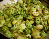 Foto del paso 4 de la receta: Brócoli y coles de Bruselas en wok