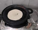 A picture of step 3 of Parotta.