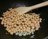 A picture of step 1 of Baccalà e ceci.