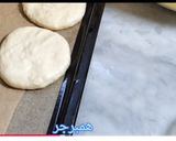 صورة لخطوة 2 من وصفة خبز همبرجر