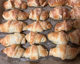 Sós-sajtos-vajas kifli😊 recept fázis 9 fotója