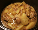 Foto del paso 7 de la receta: Muslos de pollo con patatas, en salsa de soja y mostaza