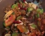 Foto langkah ke 4 dari resep Tumis Kerang Asam Manis.