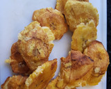 Foto del paso 2 de la receta: Plátanos fritos con ensalada de atún