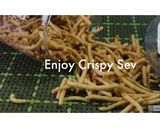 A picture of step 8 of Crunchy Besan Seviyan.