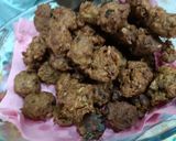 A picture of step 2 of Mince meat pakorey.