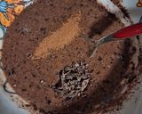 Foto del passaggio 4 della ricetta 🍌Tortino Cuore Morbido alla Banana e Cioccolato Fondente 🍫