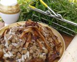 A picture of step 6 of Mujaddara (Lebanese Rice and Lentils).