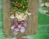 Foto langkah ke 3 dari resep Oseng oncom pete.