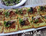 A picture of step 4 of Avocado Microgreens Canapes.
