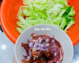 Hình bước làm 2 của món Tim heo xào bông cải xanh,su su và bắp cải