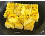 A picture of step 15 of Kolkata Special: Bhapa Aam-Sandesh/Mango Ice Cream Sandesh.