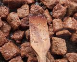 Pas rețetă Mămăligă cu sos de carne de vită 5 fotografie
