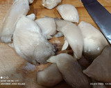 Foto del paso 3 de la receta: Arroz caldoso trufado de pulpo y setas