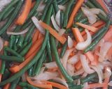 Foto del passaggio 10 della ricetta Riso fritto cinese