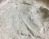 A picture of step 4 of Oreo Icecream Roll.
