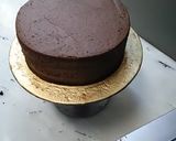 A picture of step 2 of Up in the clouds fondant Birthday cake.