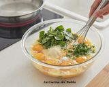 Foto del passaggio 4 della ricetta Frittata di spinaci
