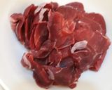 Hình bước làm 1 của món Thịt nai xào chuẩn vị Tây Bắc