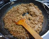 A picture of step 4 of Samak Rice Chikki.