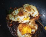 Foto langkah ke 3 dari resep Telur Ceplok Kecap 🥚.