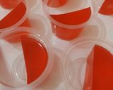 Foto langkah ke 3 dari resep Puding Cup Merah Putih.