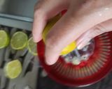 Foto langkah ke 1 dari resep Swiss Lemonade ala Mbak Erni Dwip.