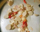 Foto langkah ke 2 dari resep Tumis Bakso dan Sayur.