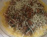 Foto del paso 3 de la receta: Polenta en Salsa Roja con carne Molida Queso!!