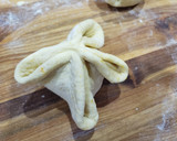 Hình bước làm 3 của món Bánh bao túi tiền