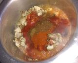 A picture of step 2 of Curry Khaosay.