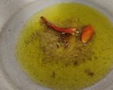 A picture of step 2 of Pyaz wali bhindi.