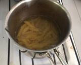 Foto langkah ke 5 dari resep Makanan AnakSup Penne Ziti isi Sosis, tahu & wortel.