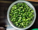 मसाला प्याज़ भिंडी (Masala pyaz bhindi recipe in hindi) रेसिपी चरण 2 फोटो